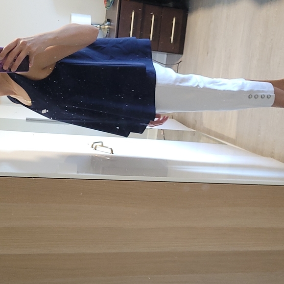 Loose top with pink details at the back - Picture 2 of 5